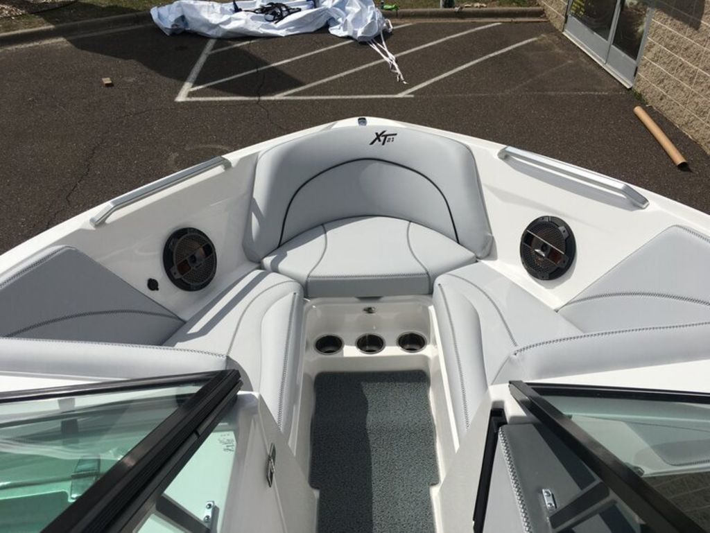 2020 MasterCraft XT21