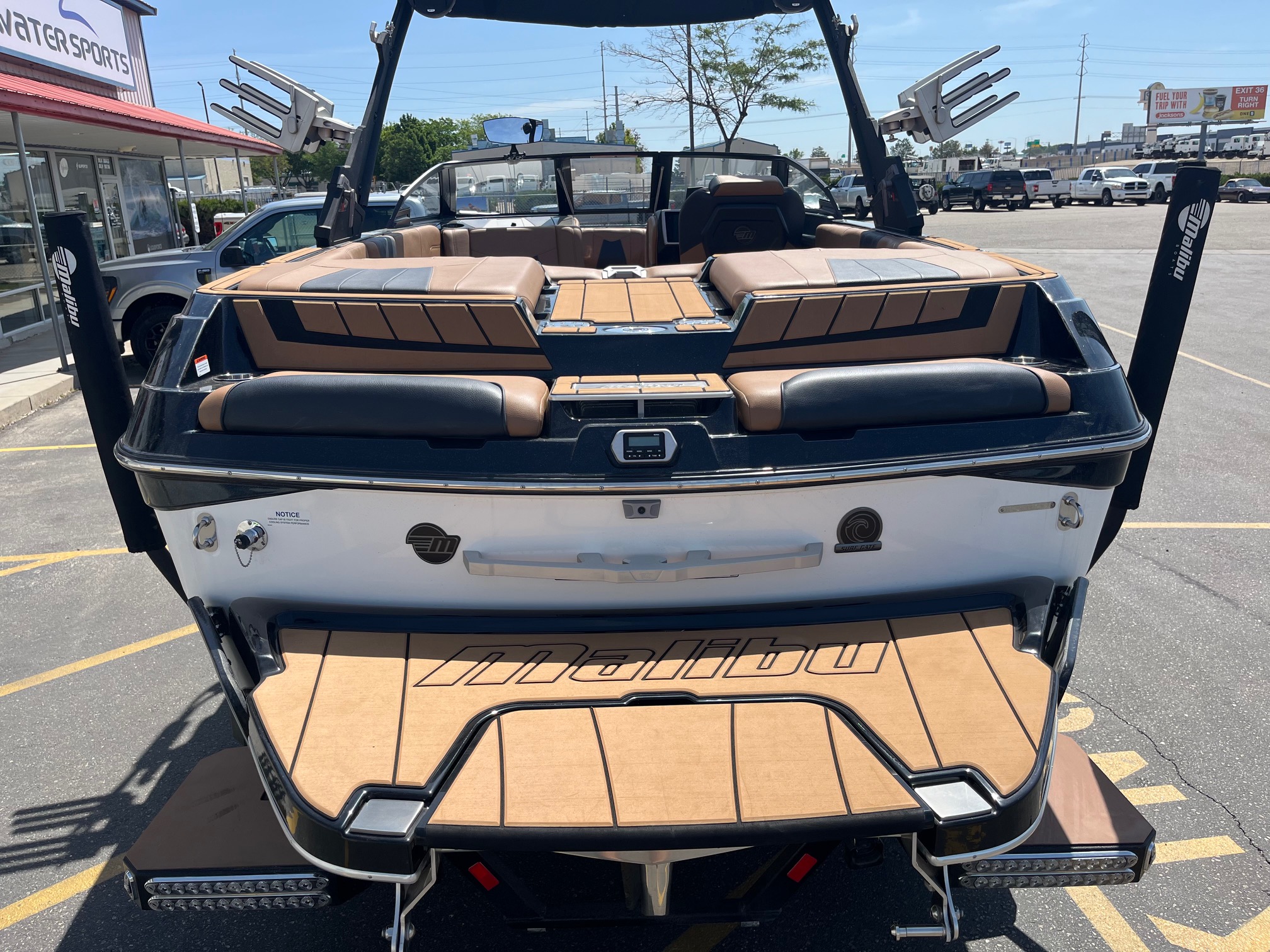 2022 Malibu 23 MXZ
