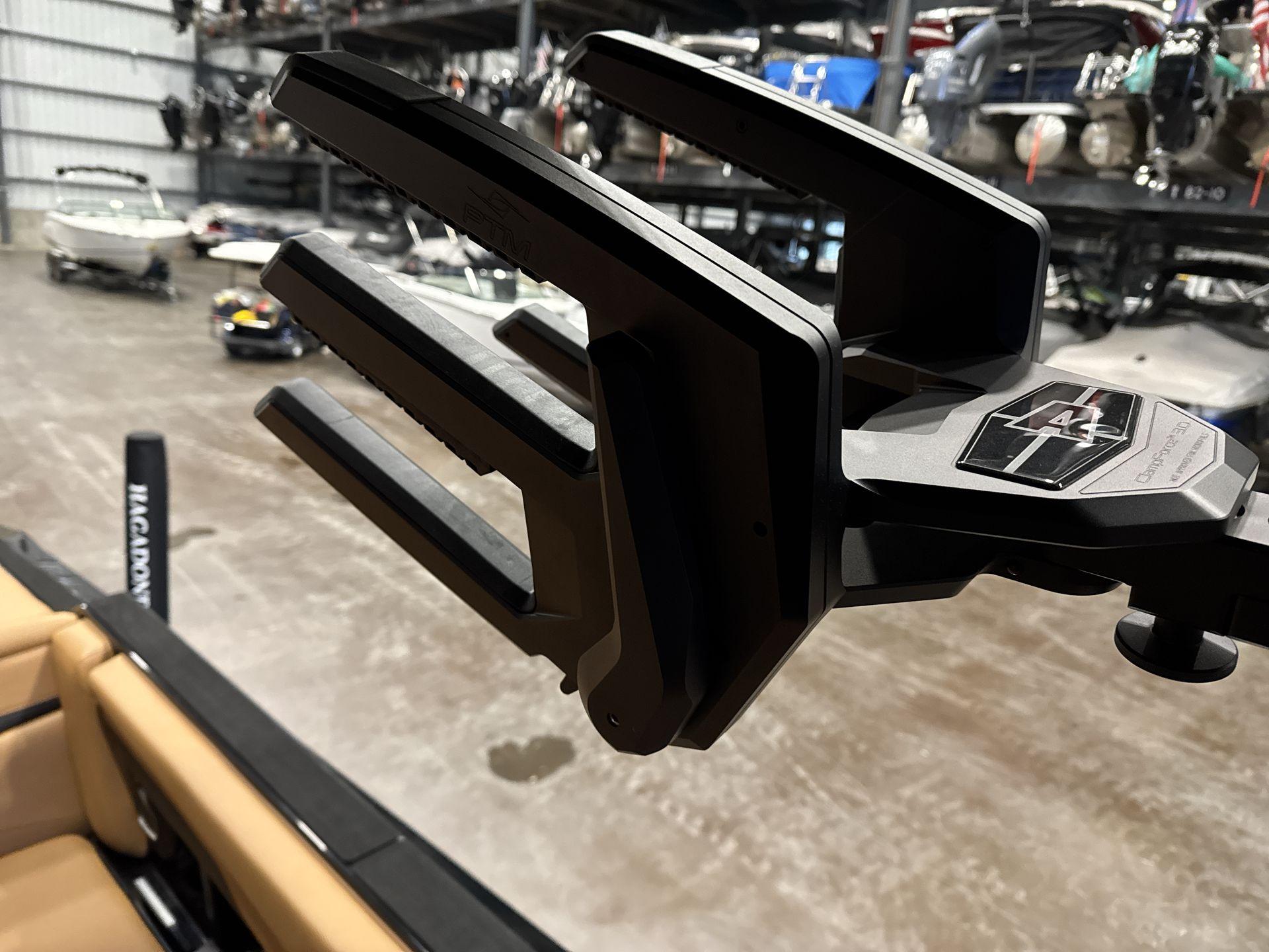 2025 Axis T250