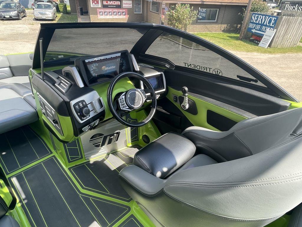 2016 Malibu Boats M235