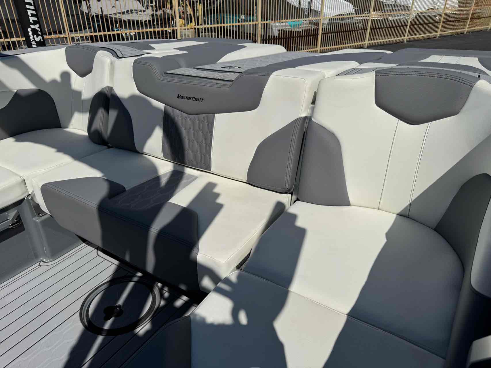 2024 MasterCraft XT25