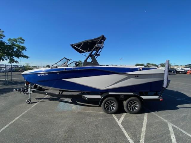 boat.Title