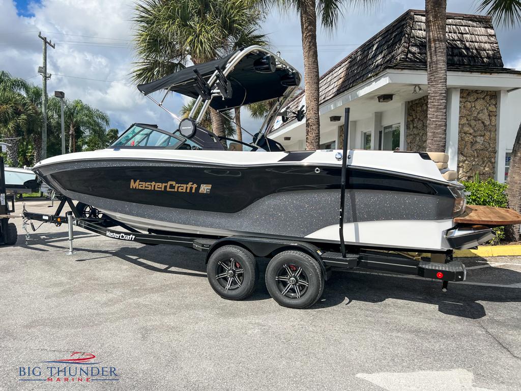 2023 Mastercraft XT24