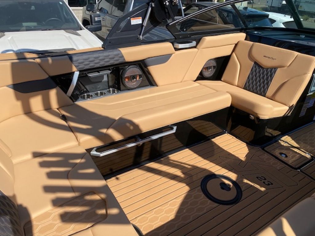 2025 MasterCraft XT23