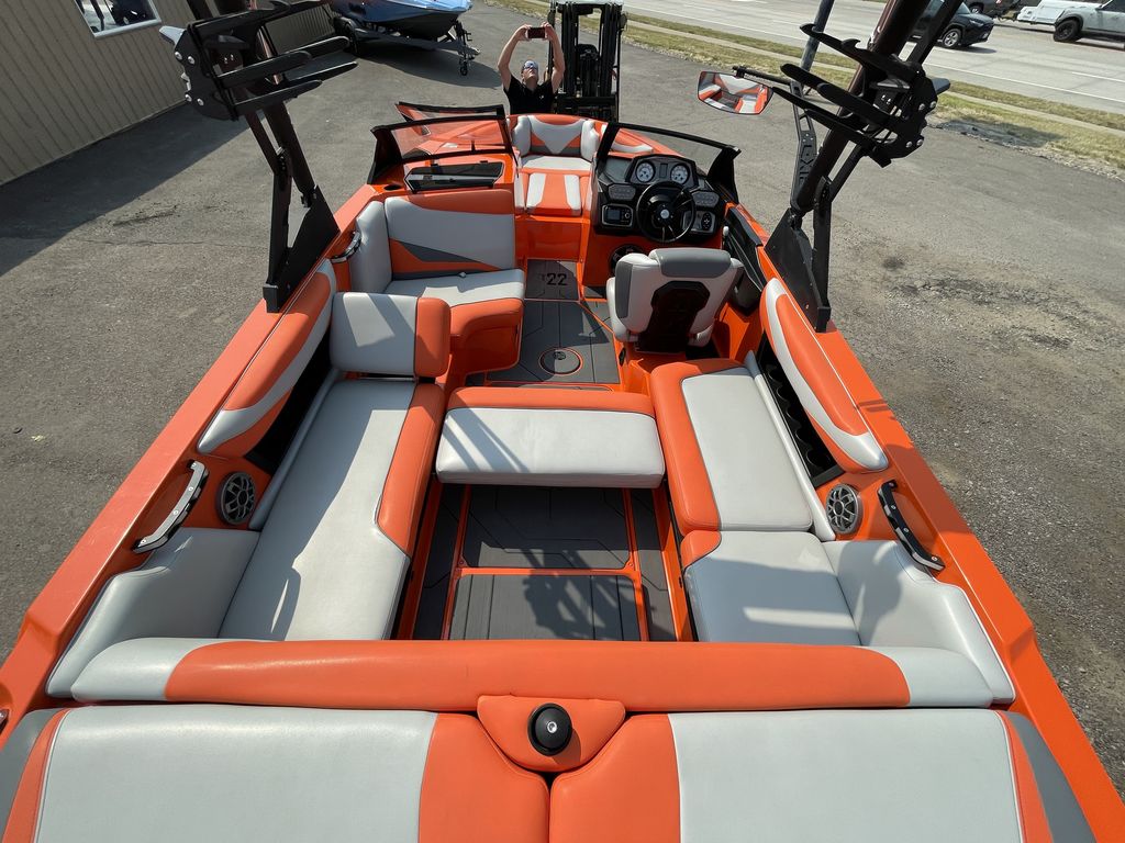 2020 axis wake research T22