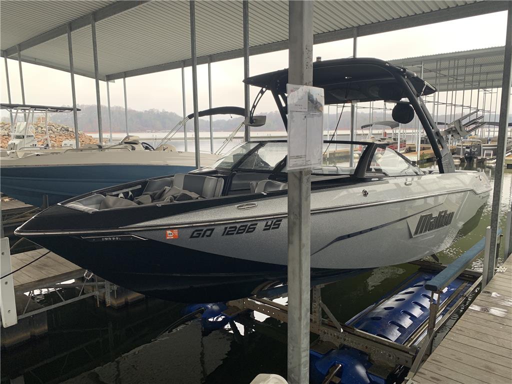 2019 Malibu 25 LSV