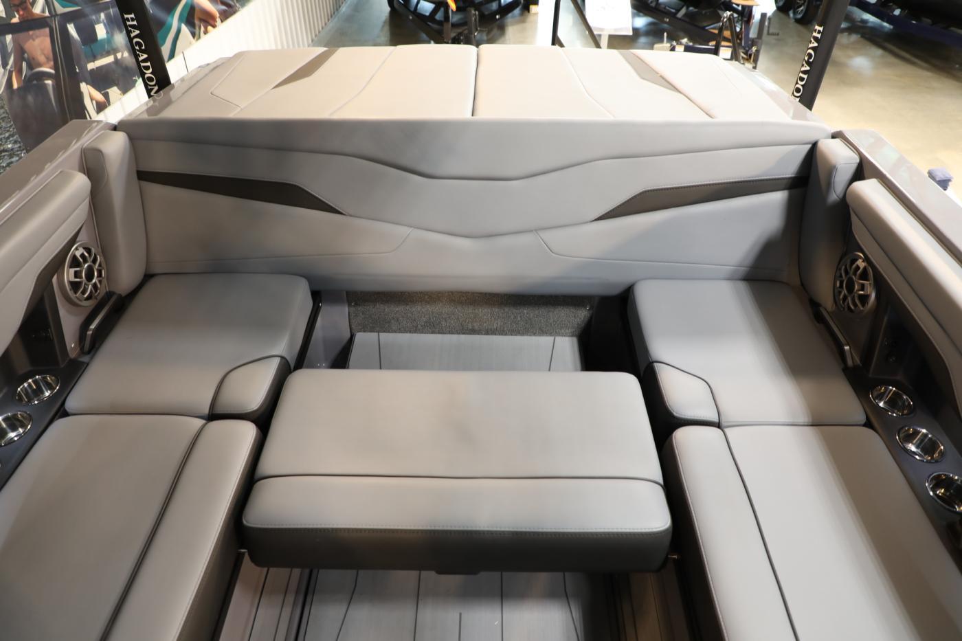 2023 Axis T220