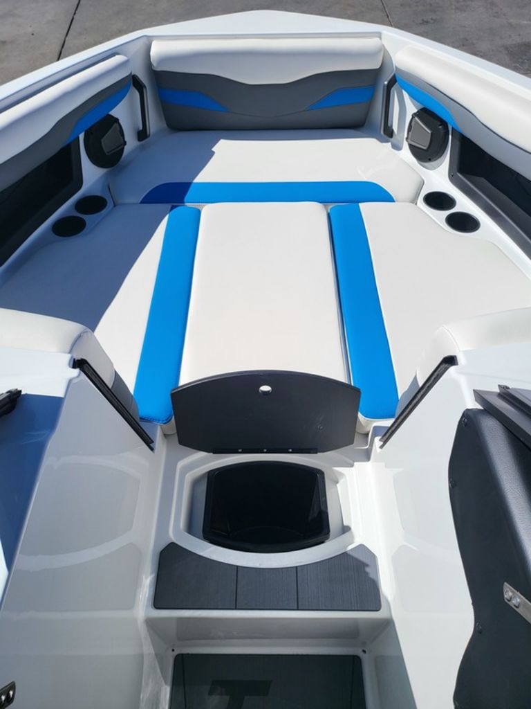 2025 Axis Wake Research T220