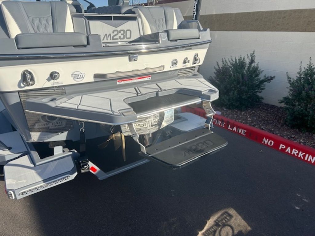 2025 Malibu Boats M230