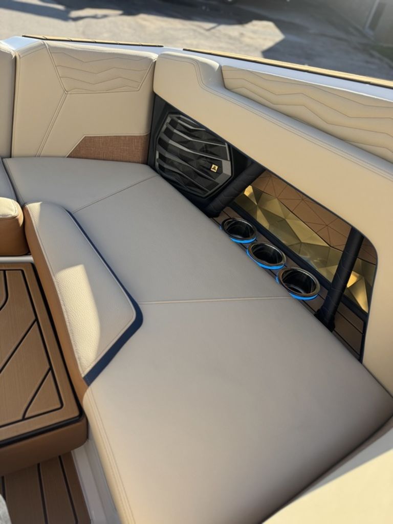 2025 Nautique Super Air Nautique G23