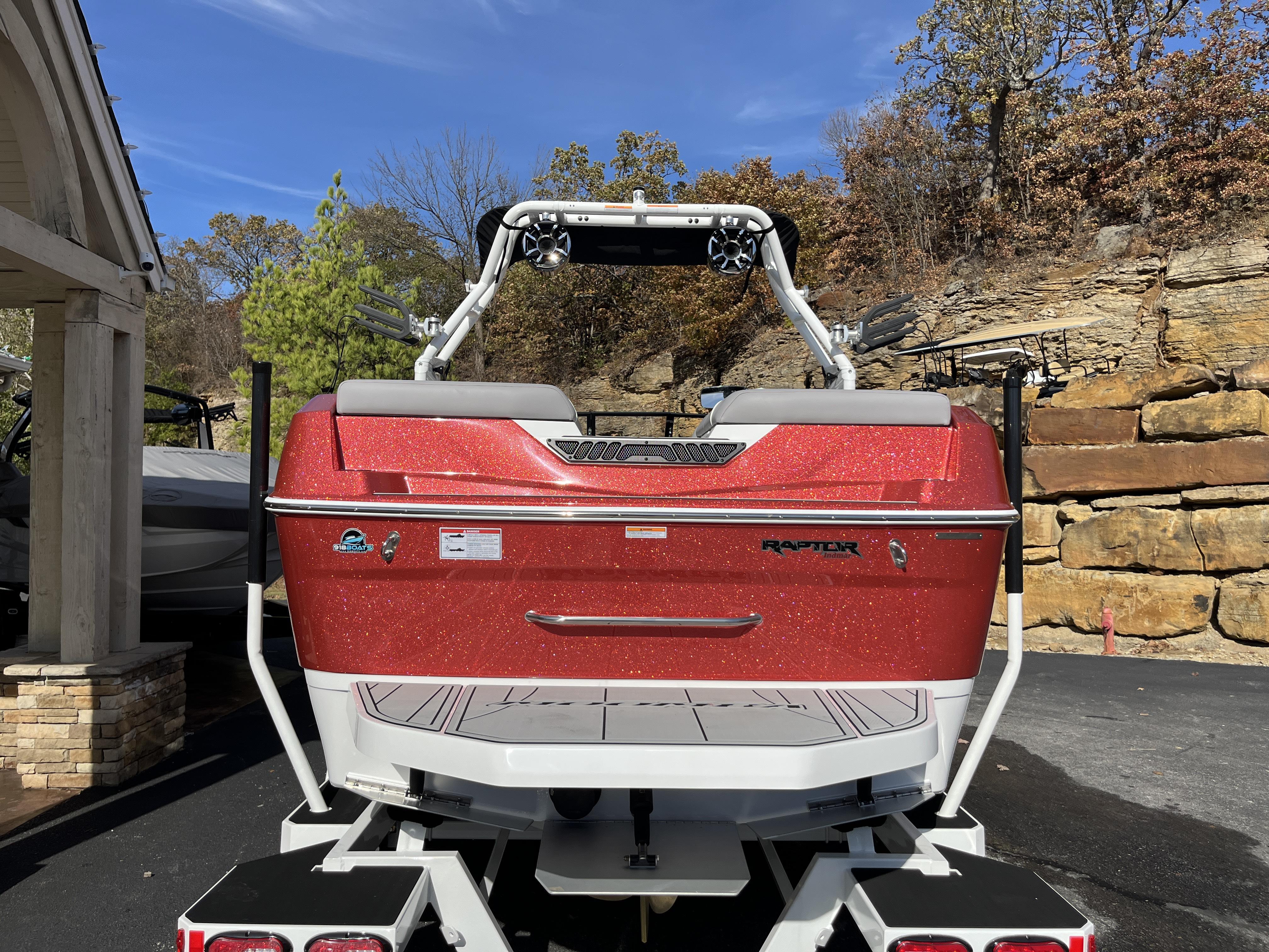 2025 MOOMBA MAX