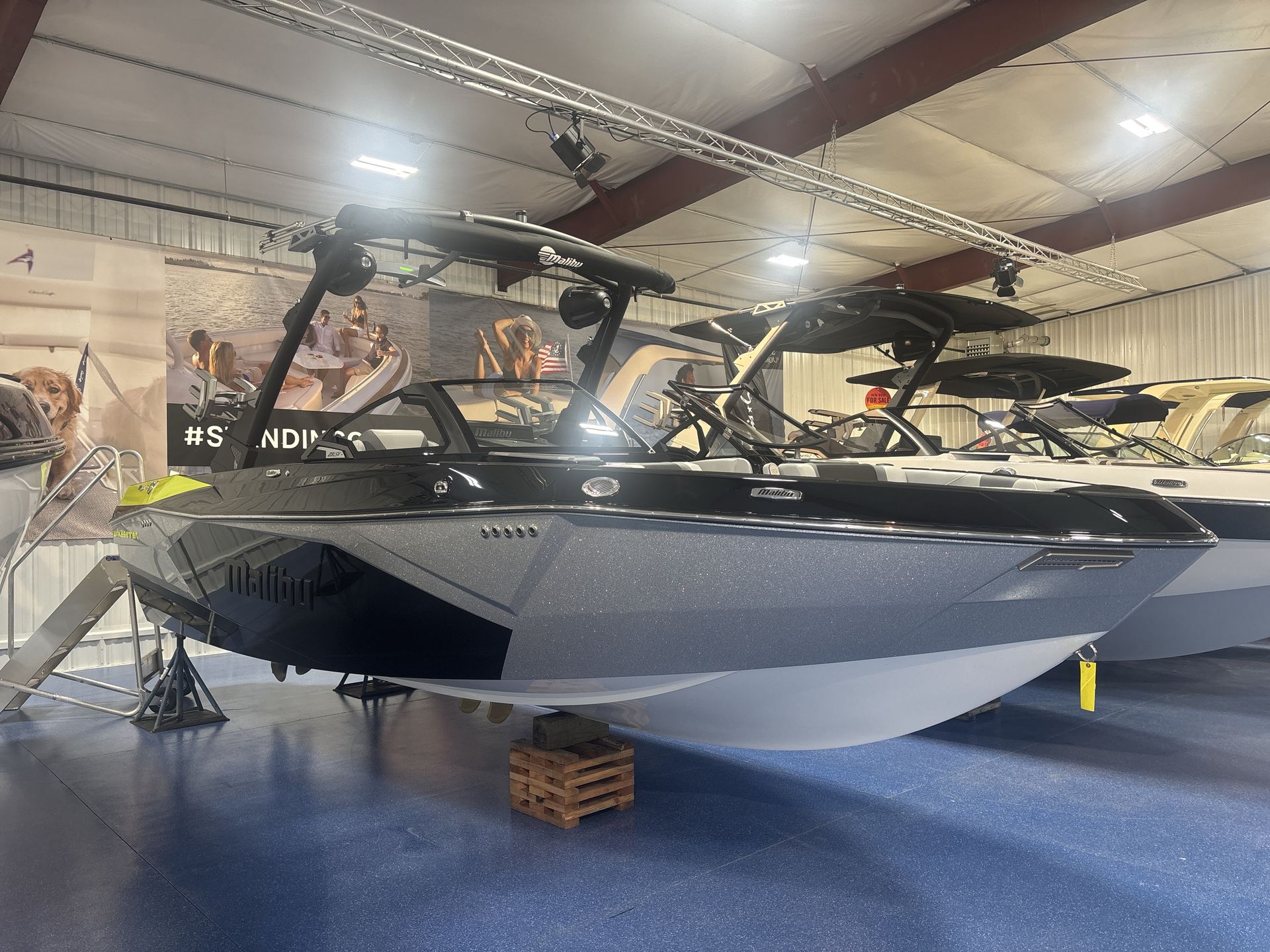 2025 Malibu 23LSV