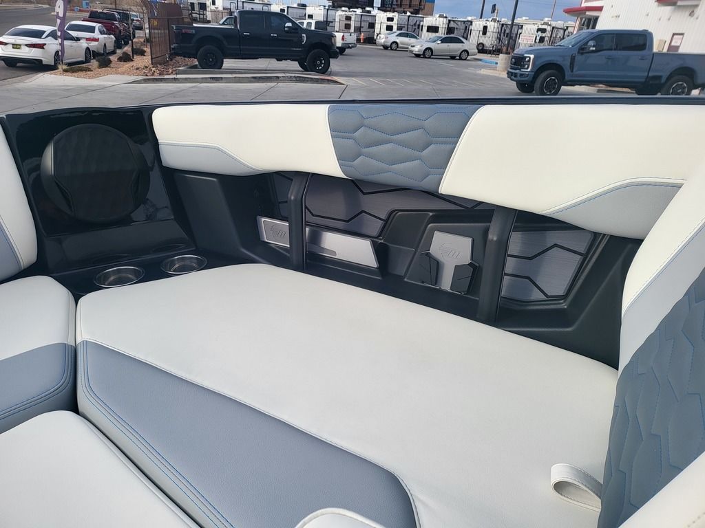 2025 Malibu Boats 24 MXZ