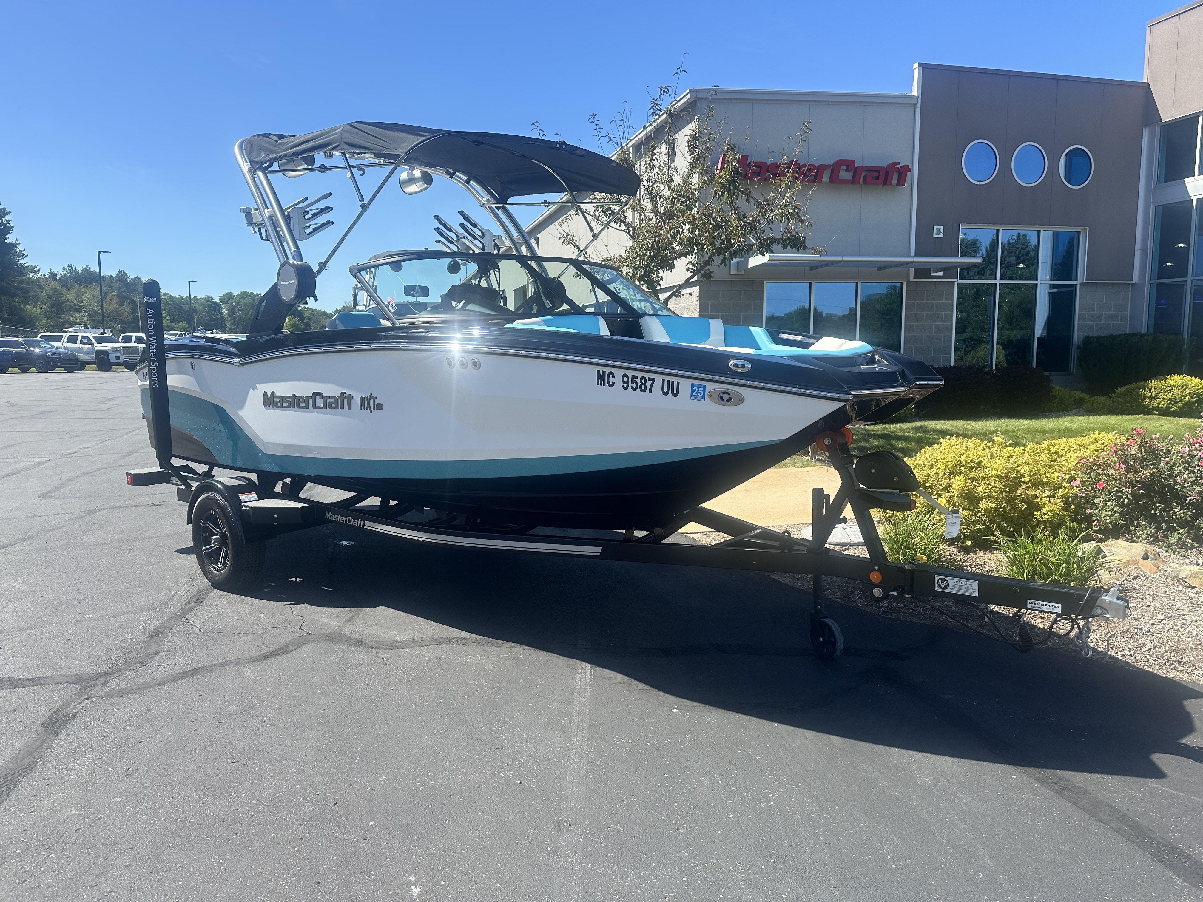 2022 MasterCraft NXT20