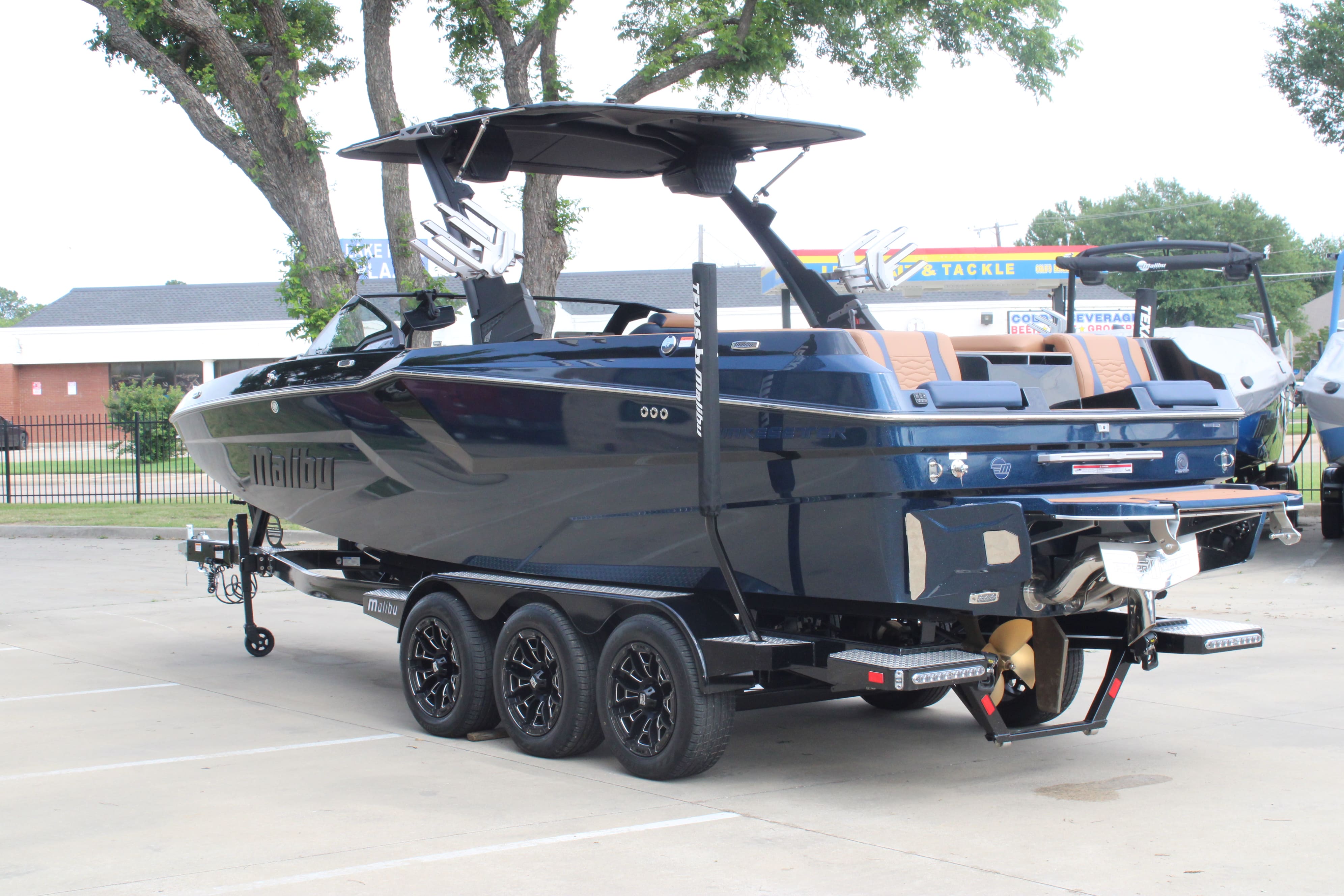 2025 Malibu 24 MXZ