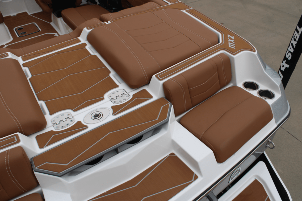 2025 Malibu 22 MXZ