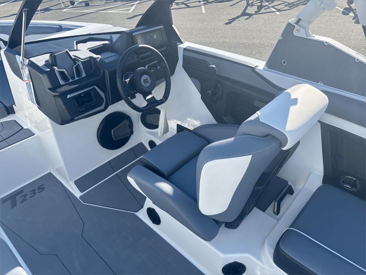2024 Axis T235