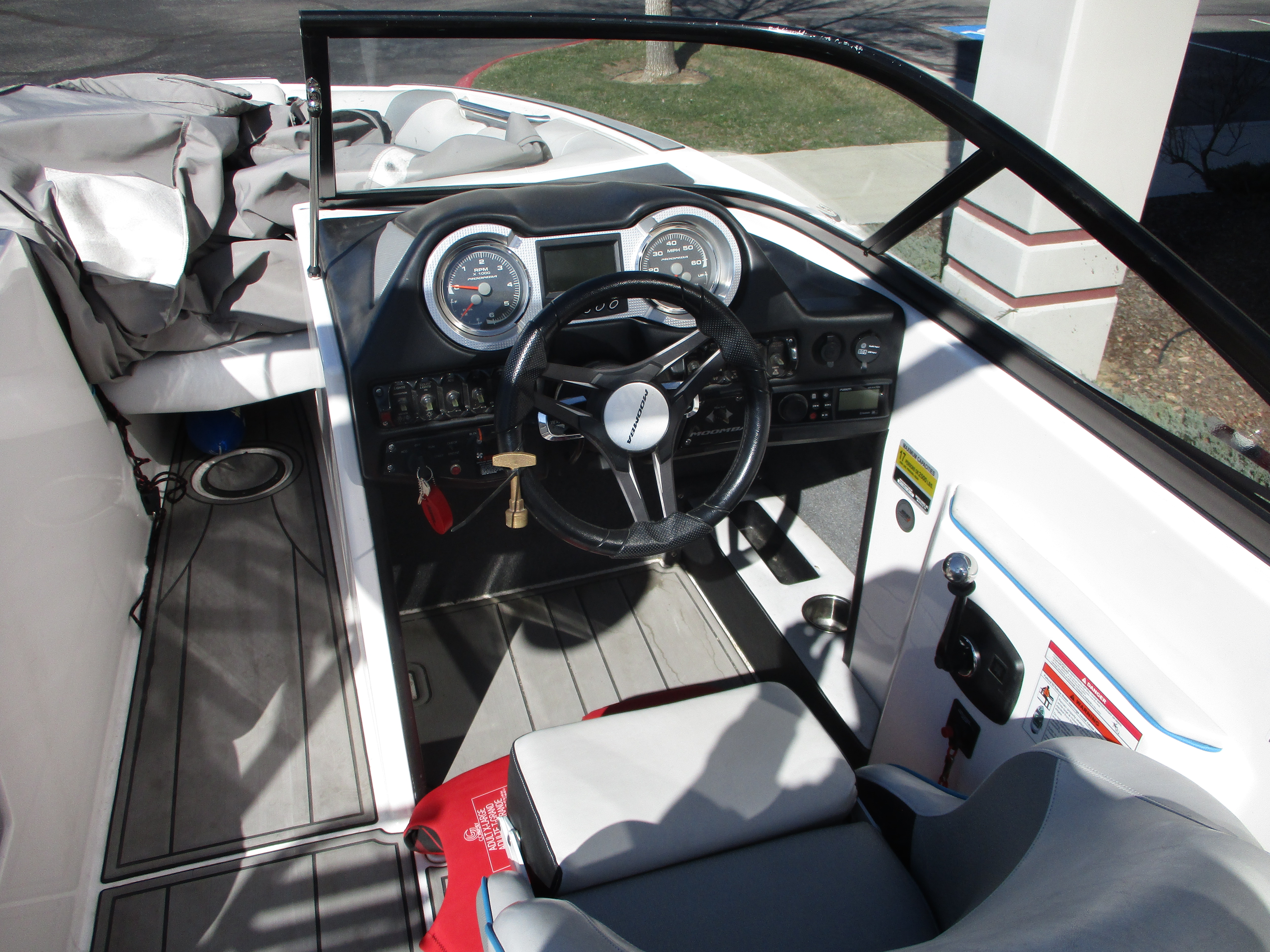 2018 MOOMBA MOJO