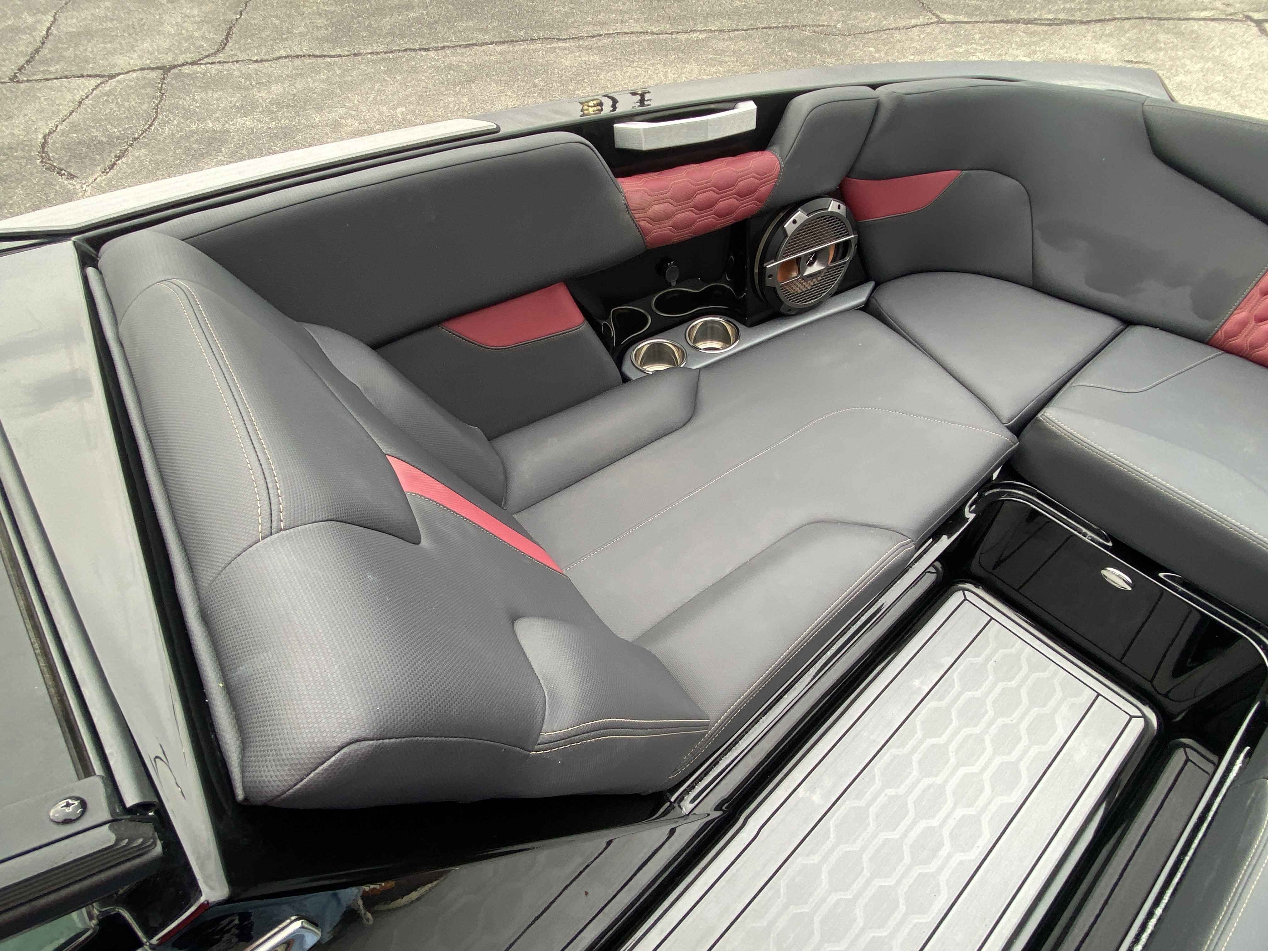 2022 MasterCraft XT24