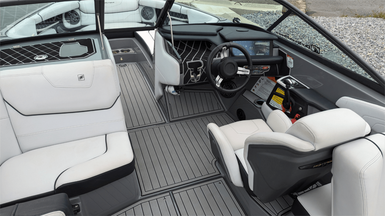 2019 Nautique GS24 w/ 6.2