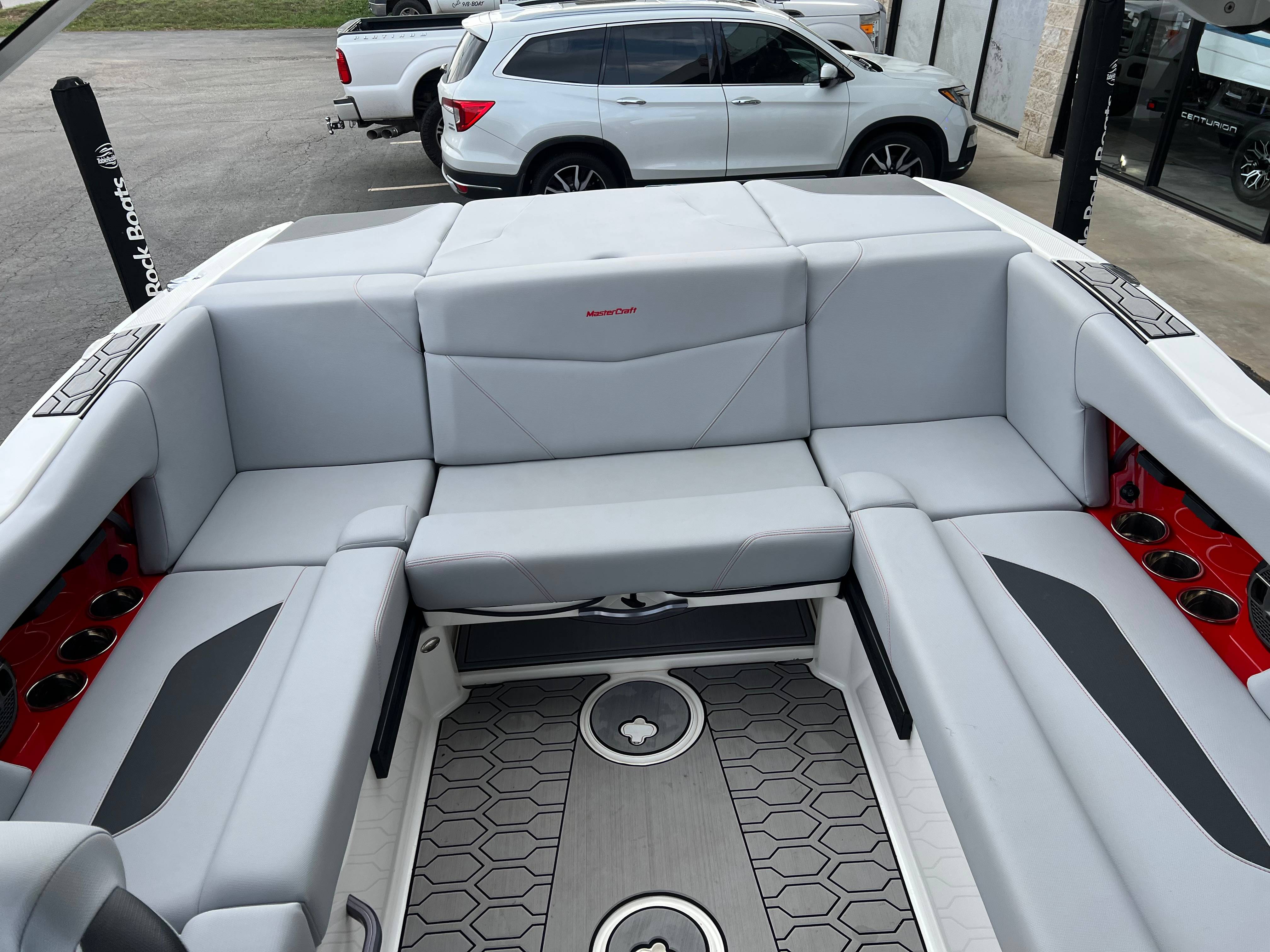 2022 MasterCraft NXT 22