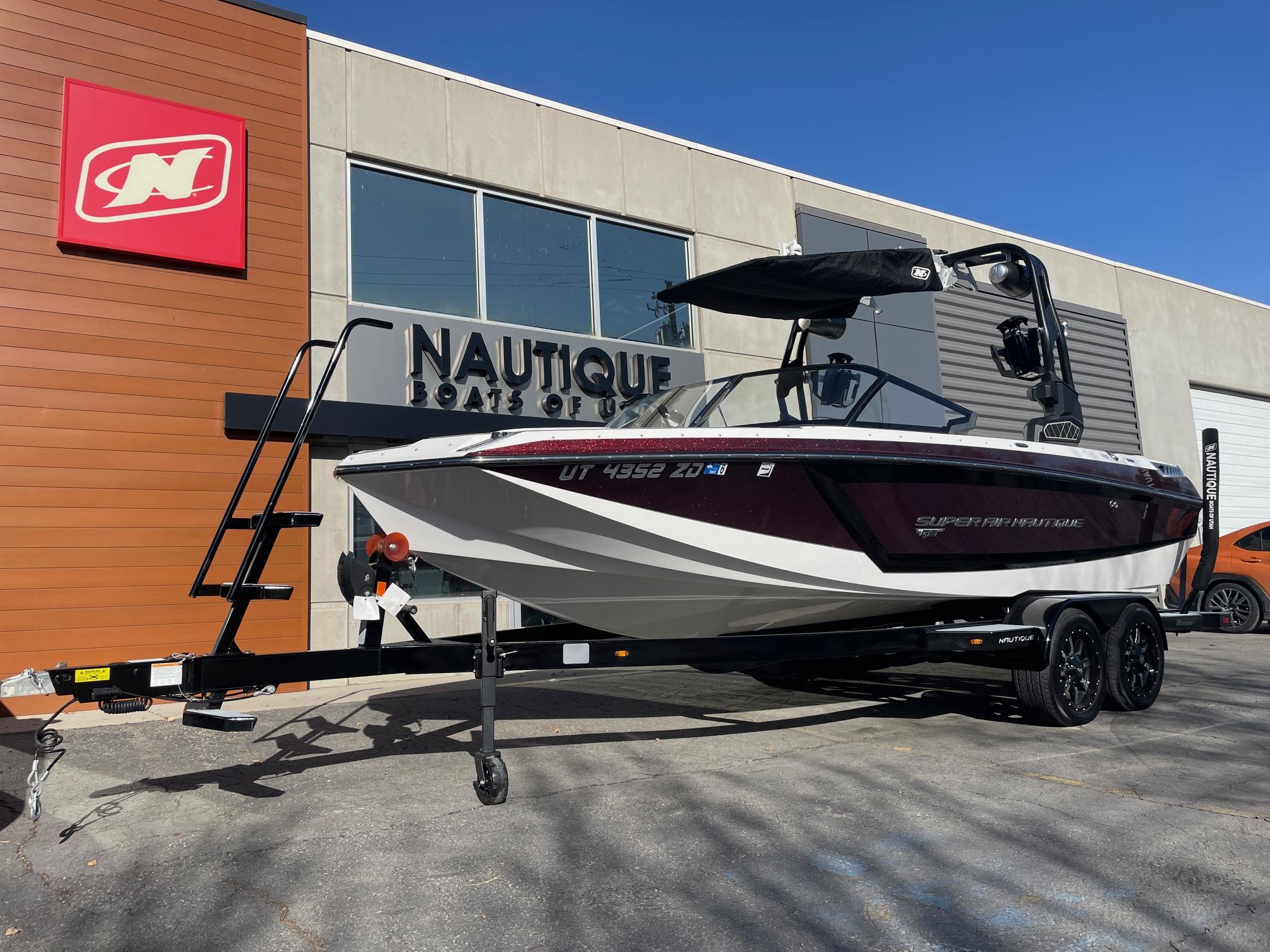 boat.Title