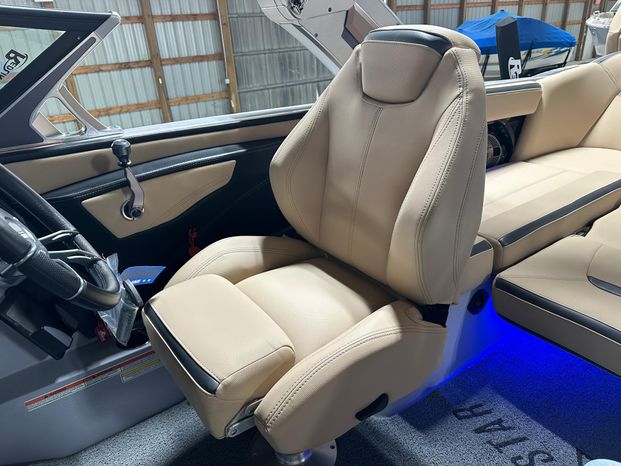 2022 MasterCraft Xstar X-Star 104 hrs! Includes trailer! 6.2L Ilmore