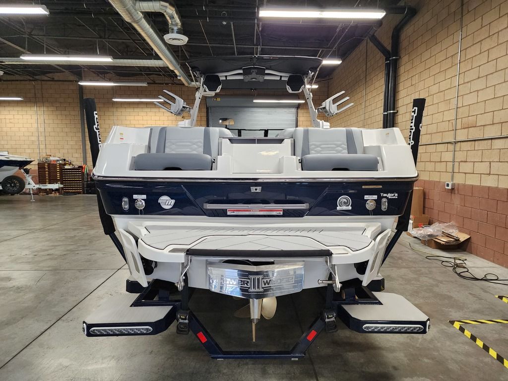 2025 Malibu Boats 26 LSV