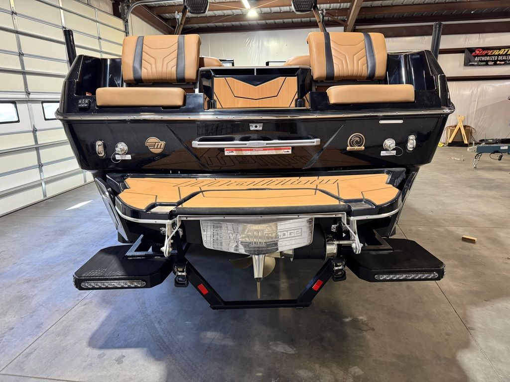 2025 Malibu Boats 25 LSV