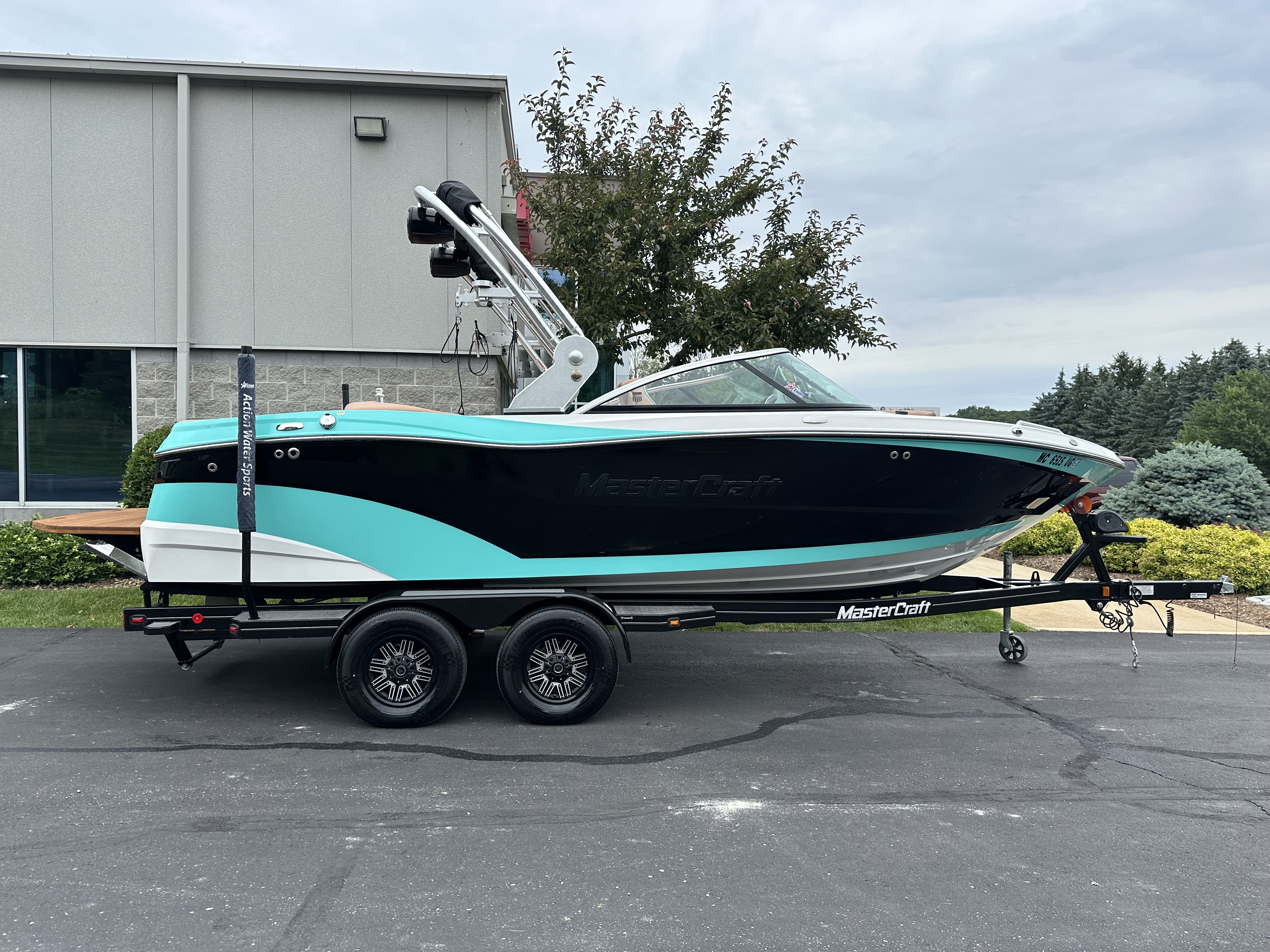 2019 MasterCraft XT21
