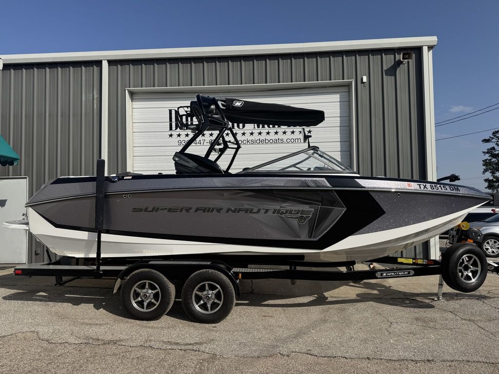 2016 Nautique G23