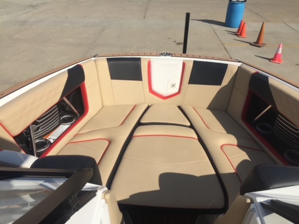 2019 Nautique Super Air Nautique G21
