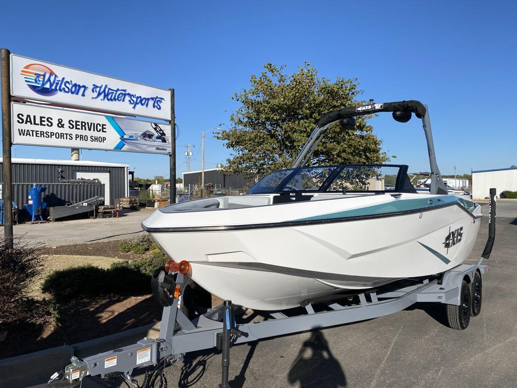 boat.Title