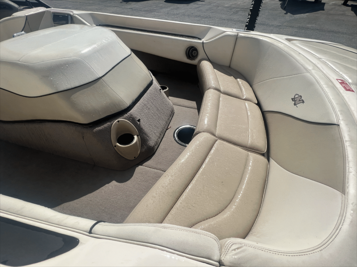 2001 Correct Craft Sport Nautique