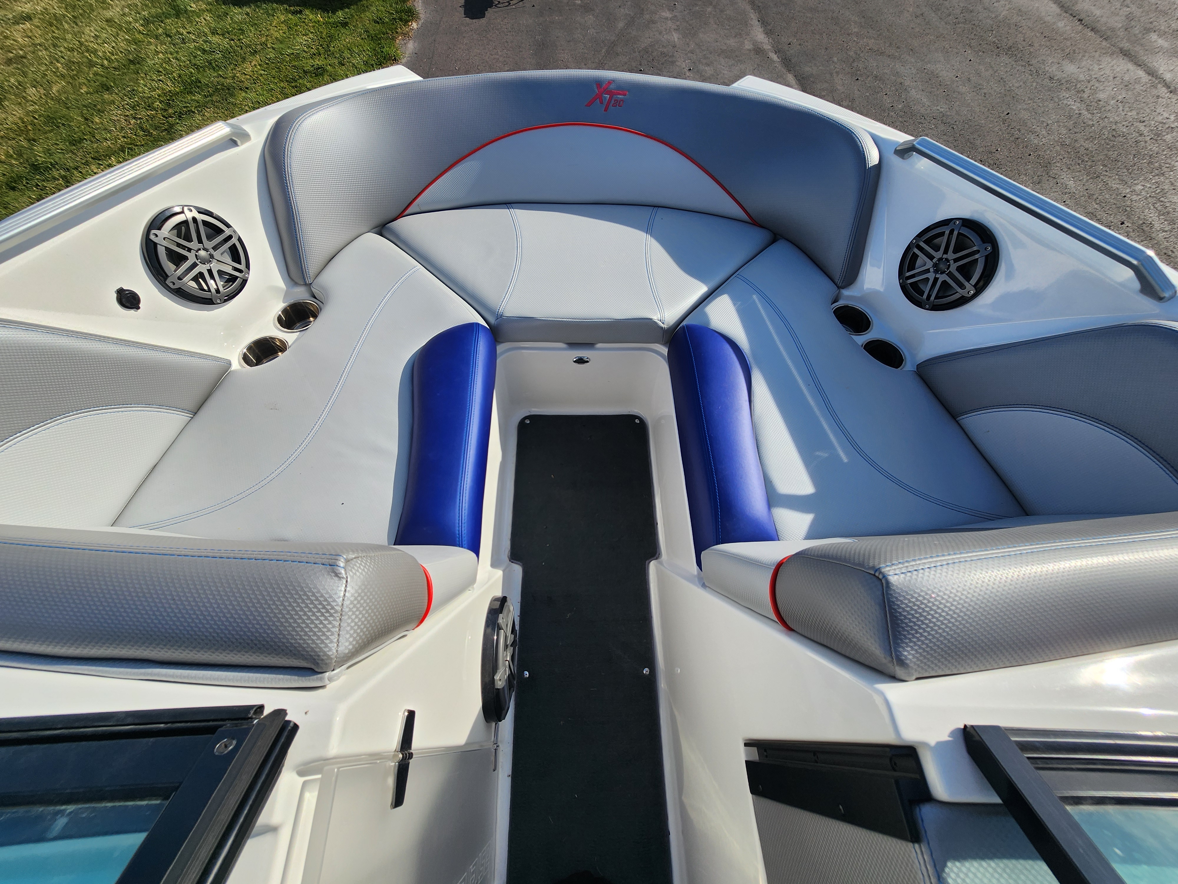 2017 MasterCraft XT20