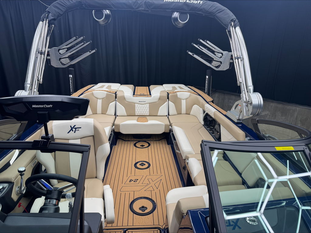 2025 MasterCraft XT24