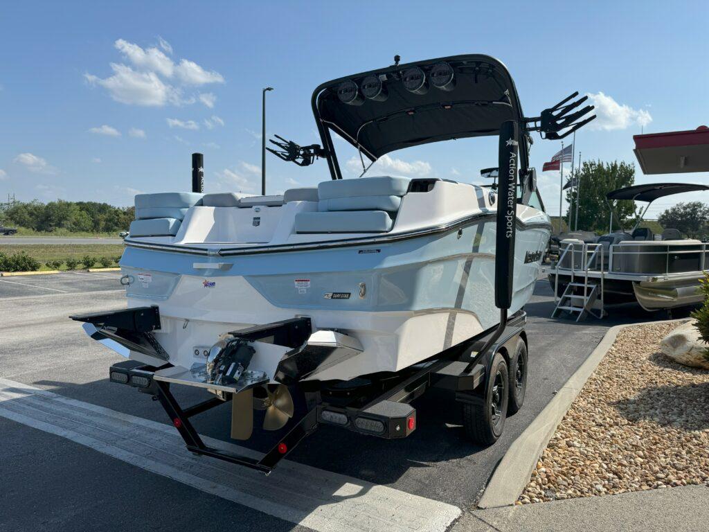 2024 MasterCraft XT24
