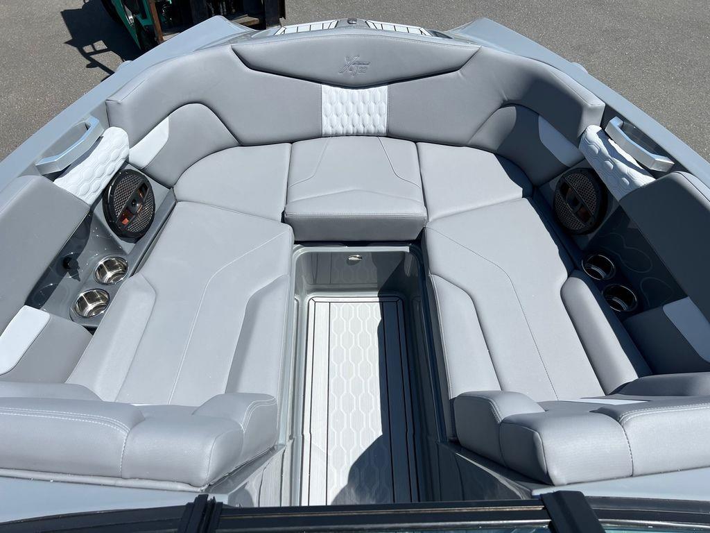 boat.Title