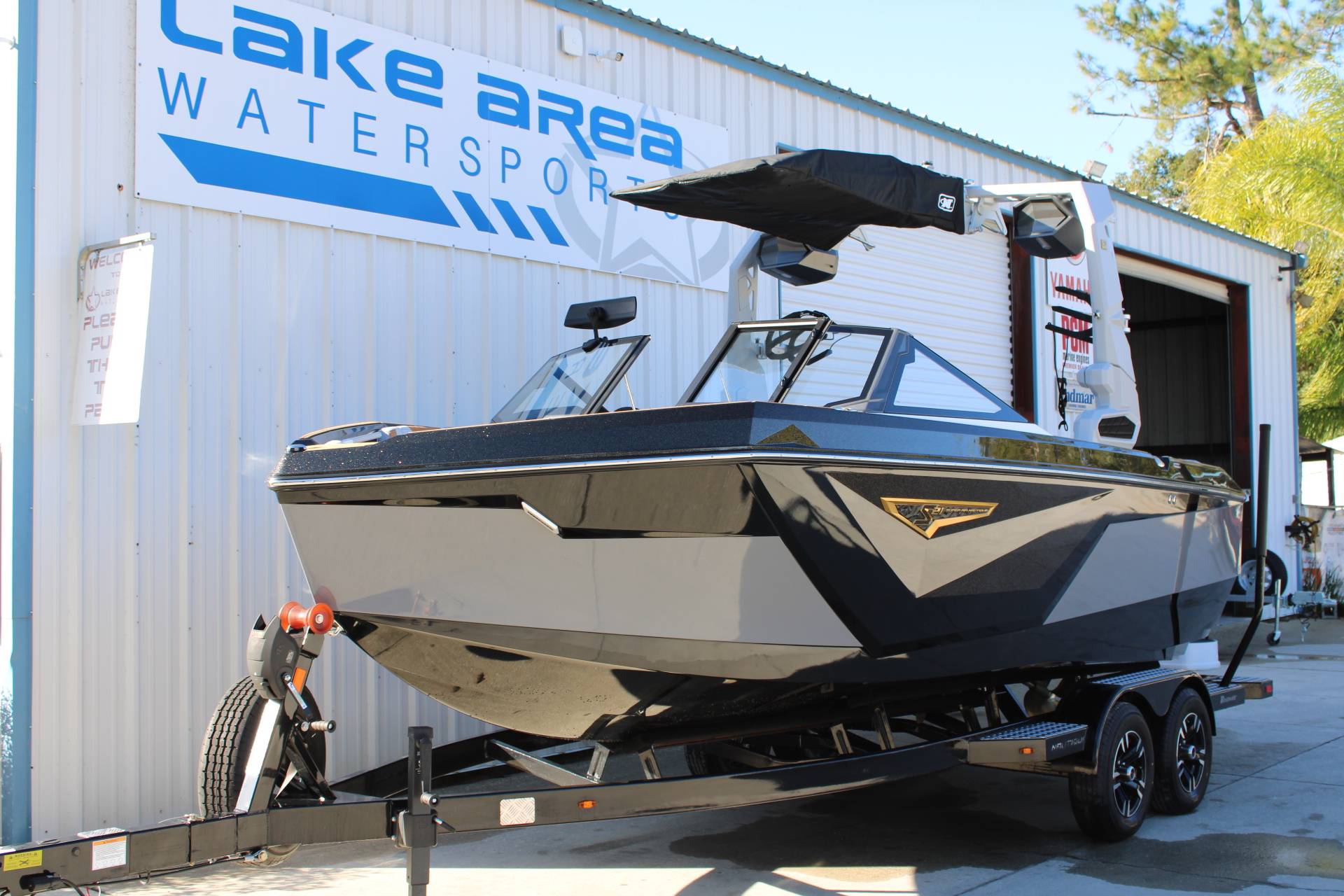 2025 Nautique S21