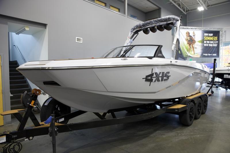 boat.Title