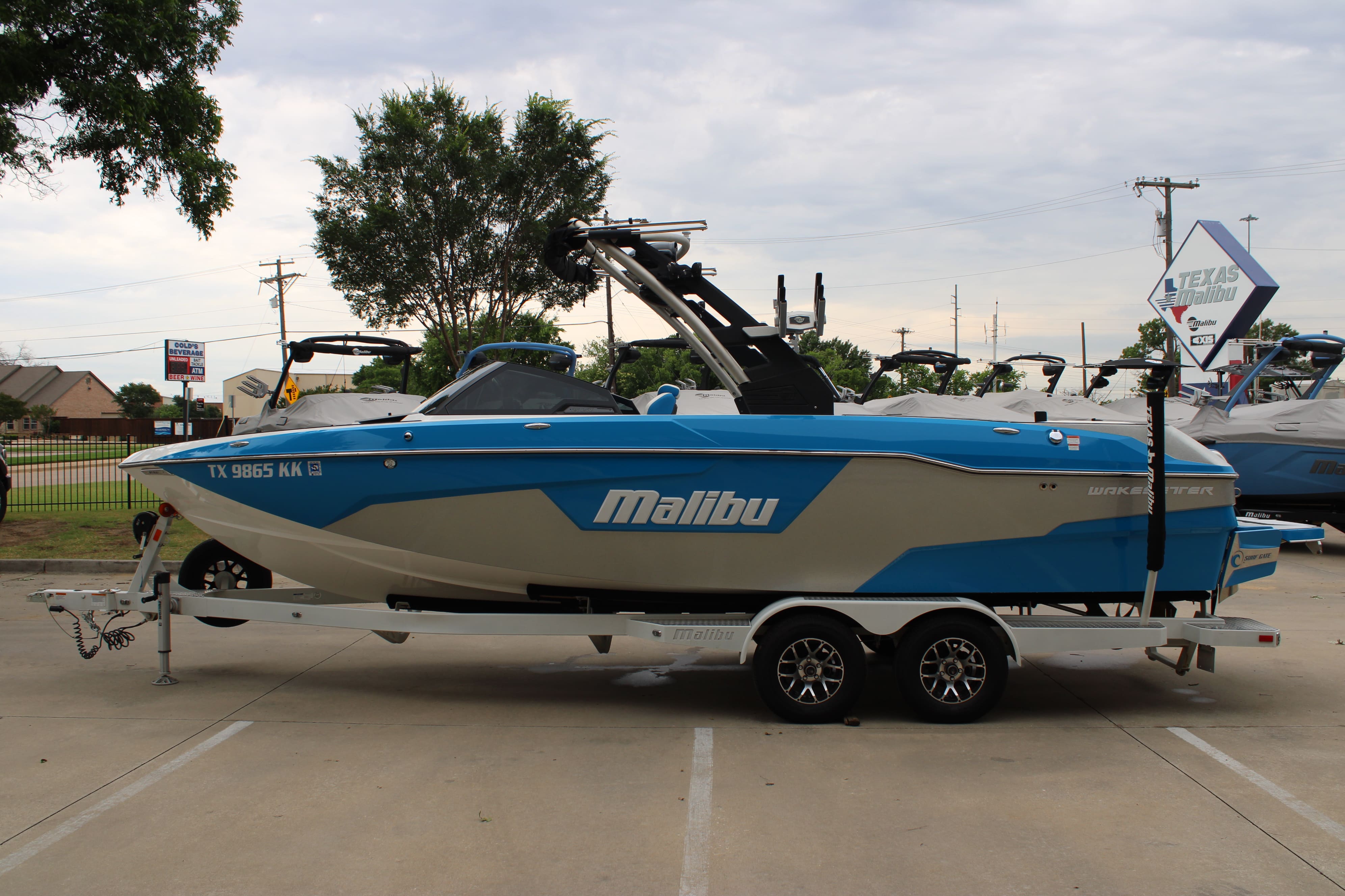 2020 Malibu 25 LSV