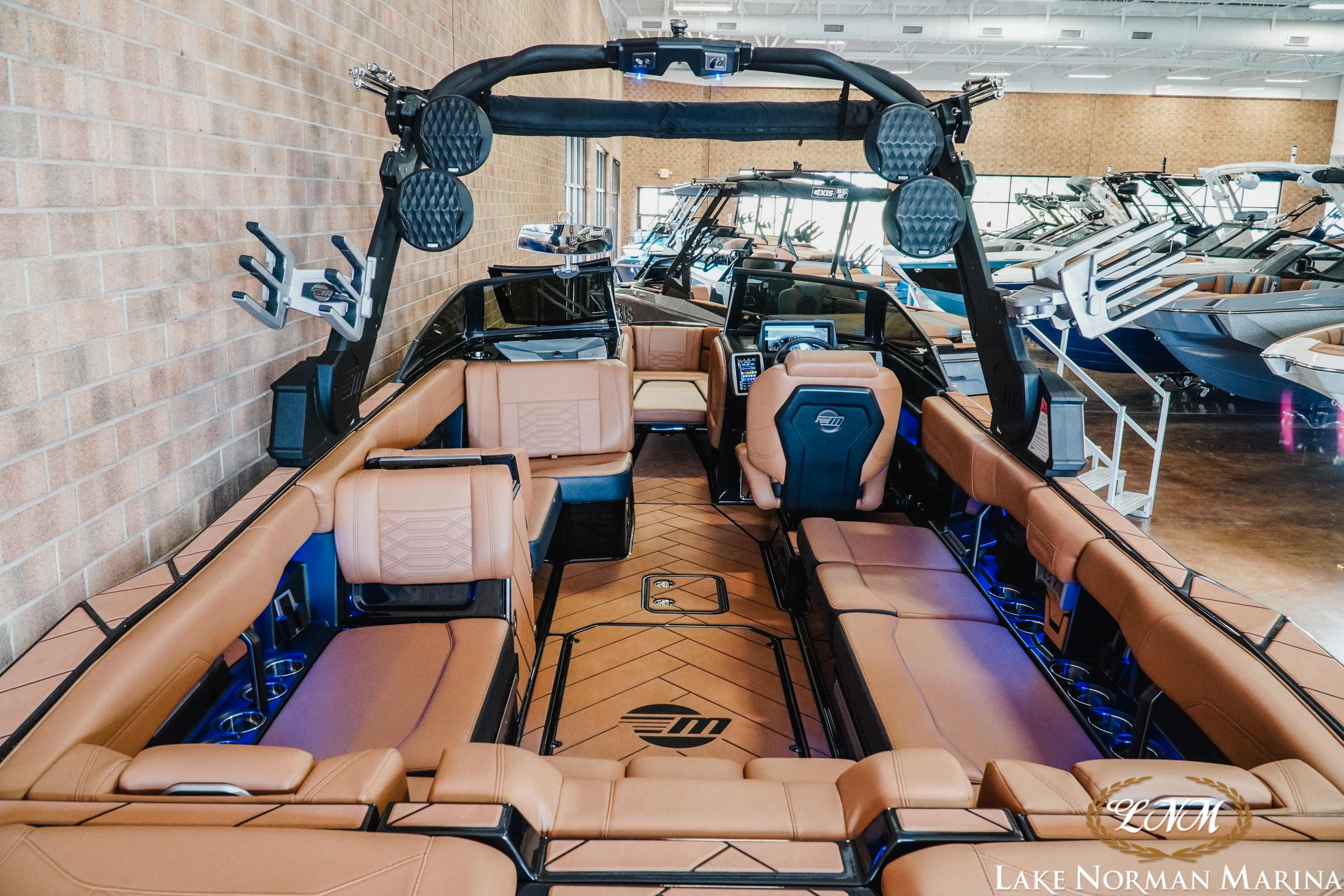 2023 Malibu 26 LSV