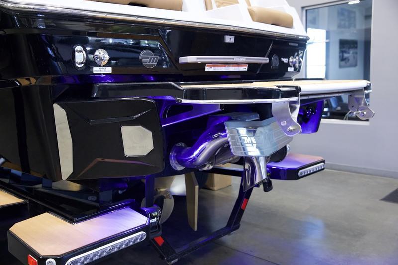 2025 Malibu 26 LSV