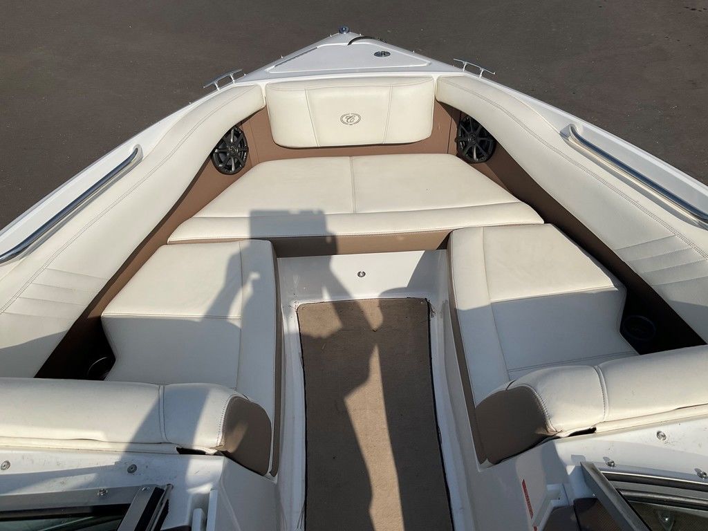 2013 Cobalt Boats 210