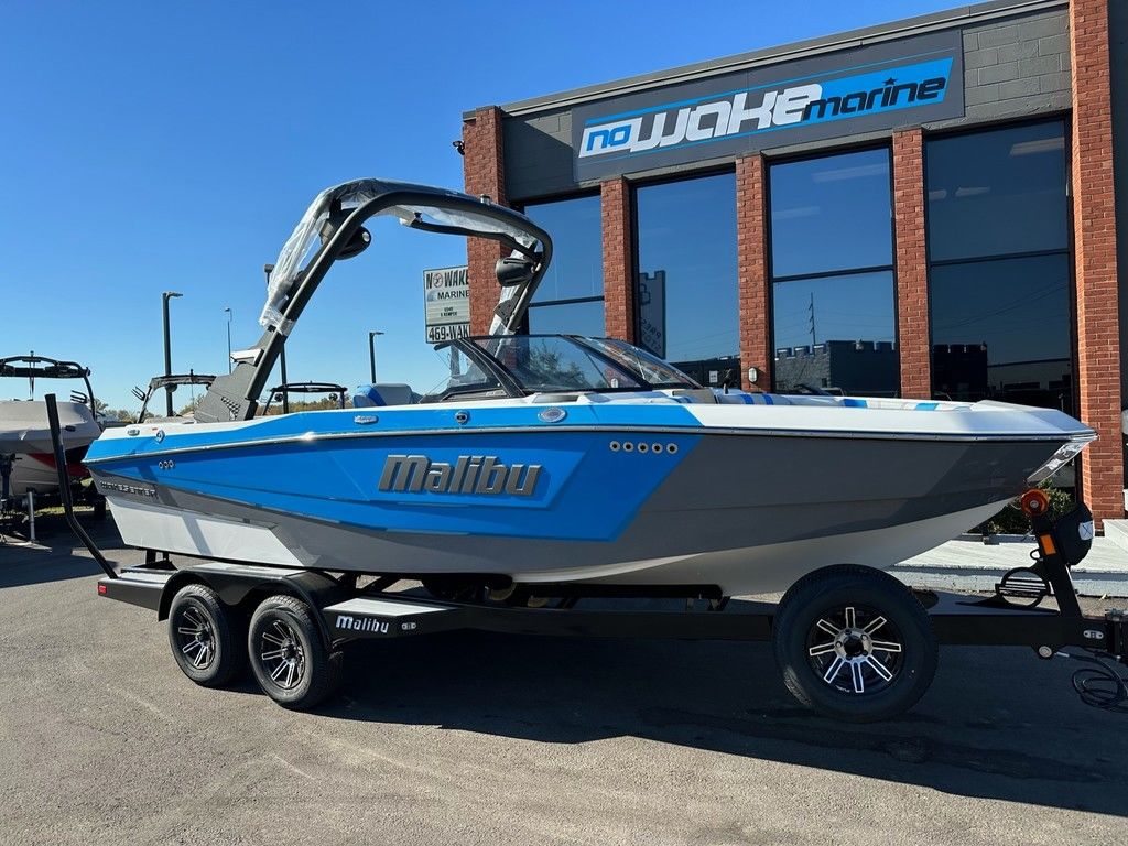 2025 Malibu Boats 21 LX
