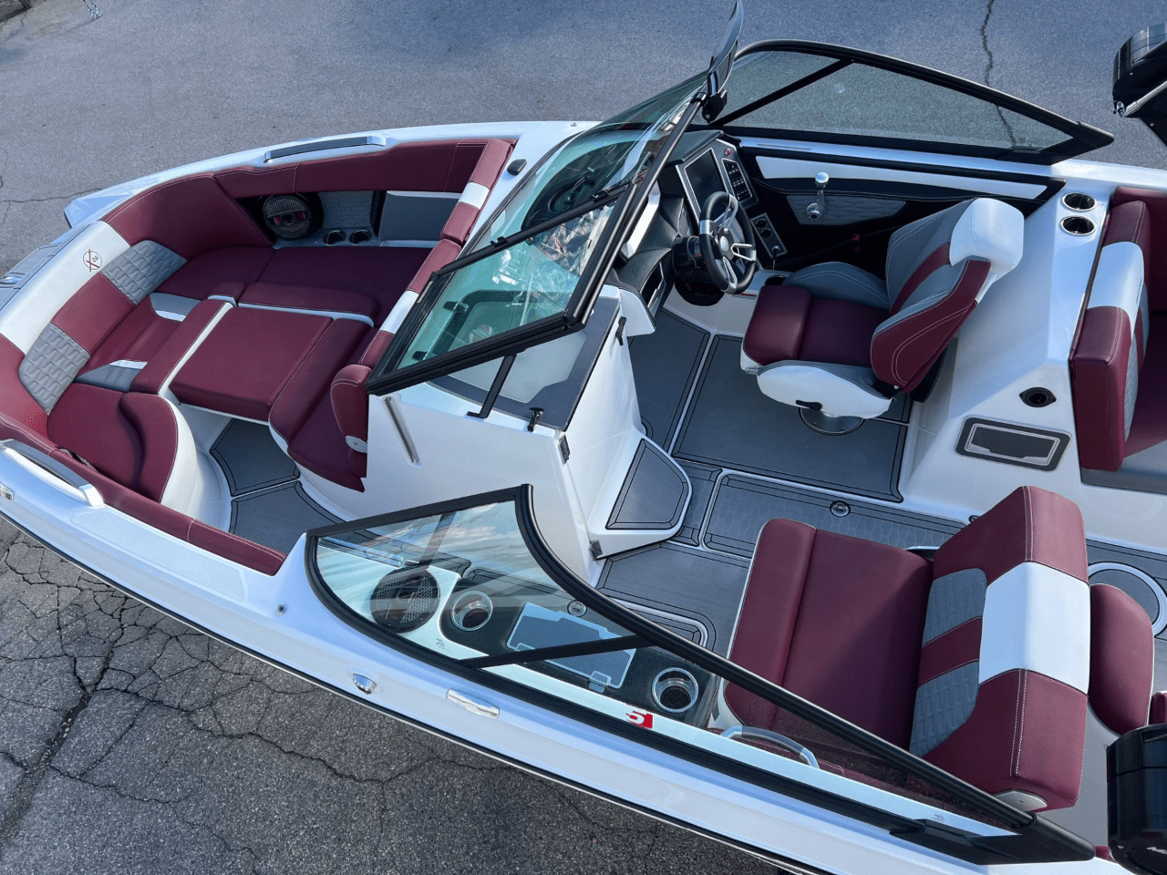 2023 26' MasterCraft X26 Icon