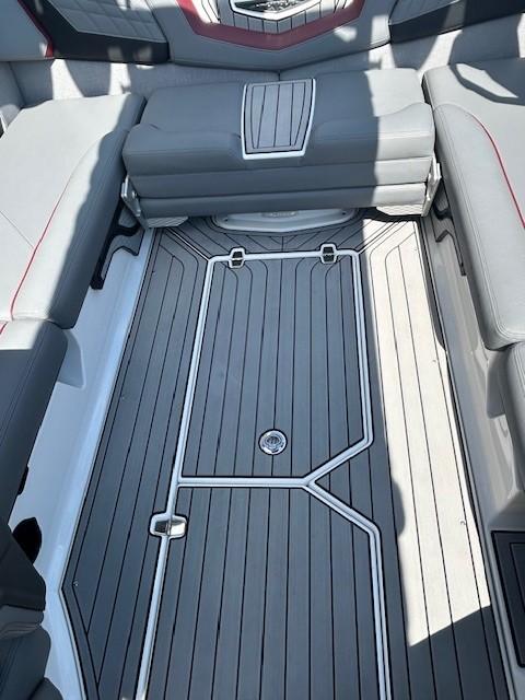 2022 Nautique G23