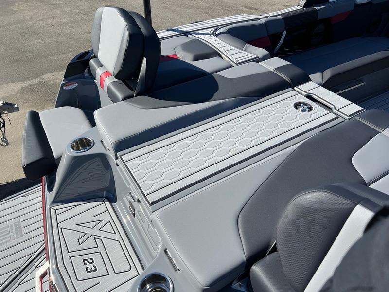 2025 MasterCraft XT23s