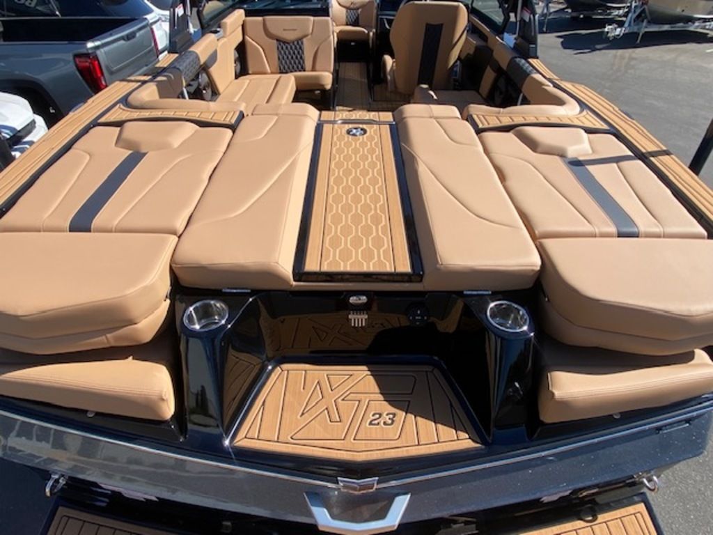 2025 MasterCraft XT23