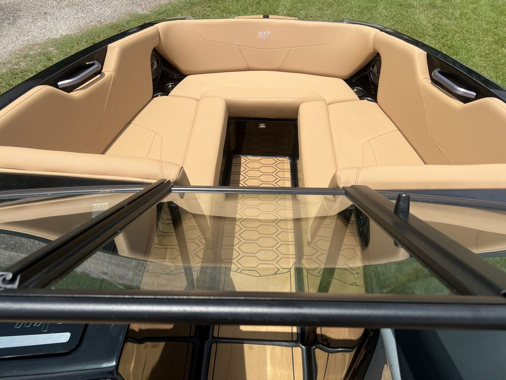 2022 MasterCraft NXT24